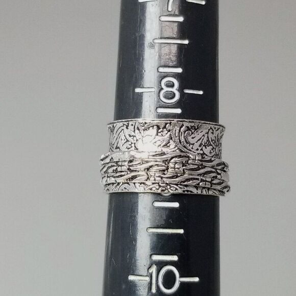 Vintage Floral Print Spinner Ring, Wide Silver Tone Size 9 Band, Wide Stacking - Picture 4 of 9